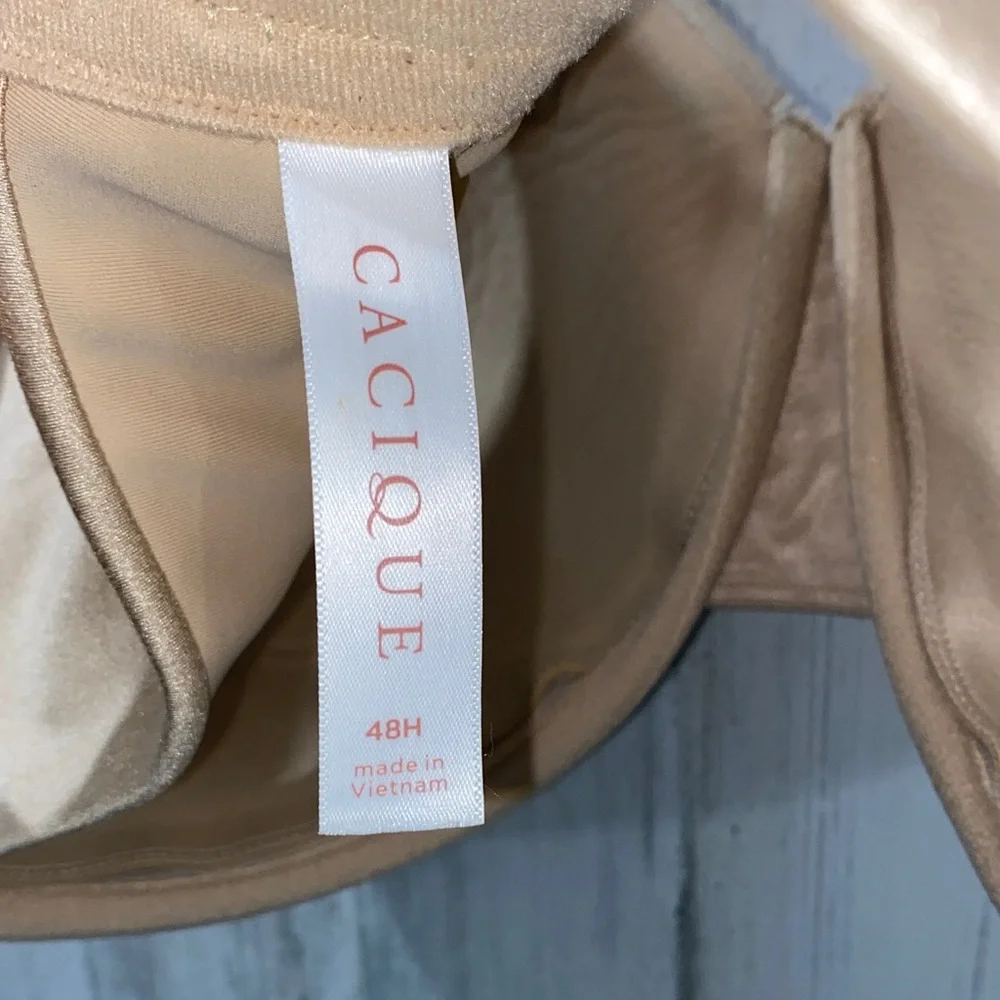 1114 Cacique Back Smoothing Lightly Lined Full Coverage Tan Bra - Picture 2 of 4